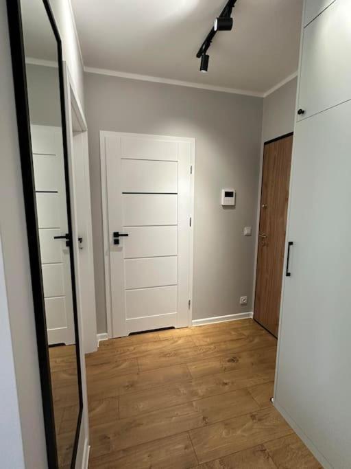 דירות Project Comfort Lazurowa 15A/85 Blisko Jednostki Wat Warszawa מראה חיצוני תמונה